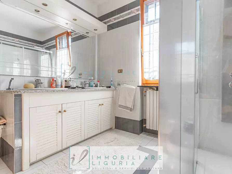 Immagine 32 di Villa in vendita  in via crociata a Cisano Sul Neva