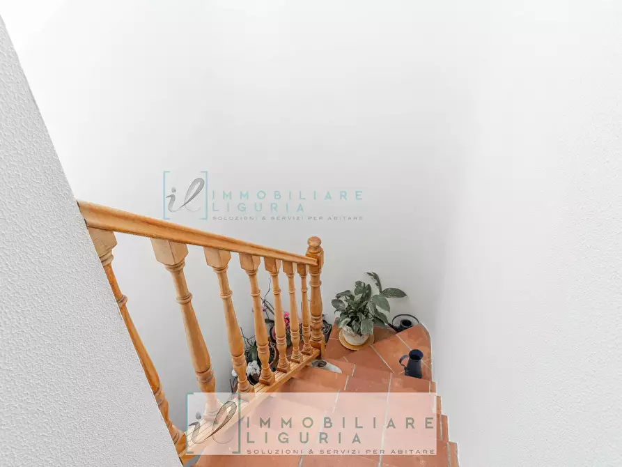 Immagine 36 di Villa in vendita  in via crociata a Cisano Sul Neva