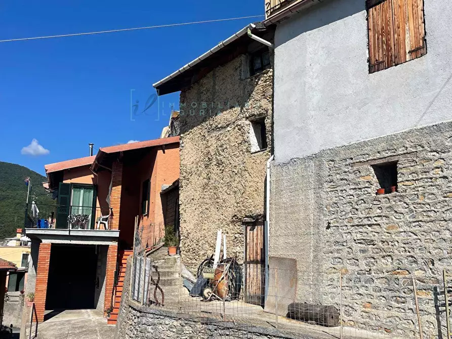 Immagine 1 di Rustico / casale in vendita  a Armo