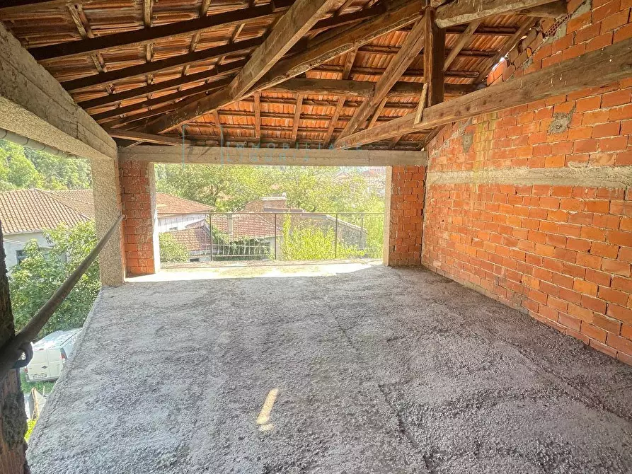 Immagine 2 di Locale commerciale in vendita  in Via Gavenola a Borghetto D'arroscia