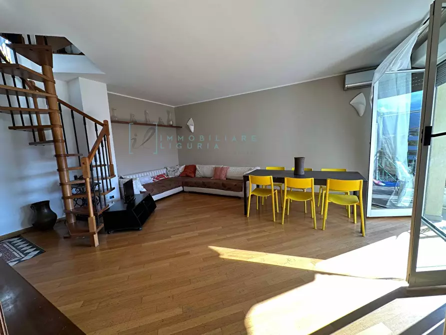 Immagine 9 di Appartamento in vendita  in Via Nino Bixio a Albenga