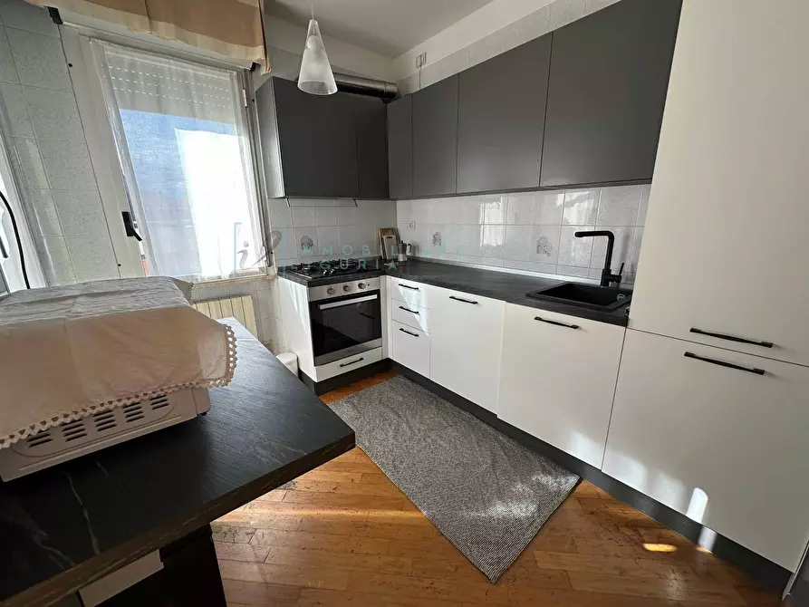 Immagine 14 di Appartamento in vendita  in Via Nino Bixio a Albenga