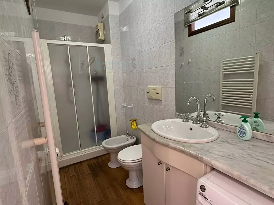 Immagine 24 di Appartamento in vendita  in Via Nino Bixio a Albenga