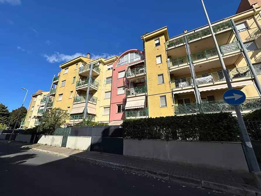 Immagine 43 di Appartamento in vendita  in Via Nino Bixio a Albenga