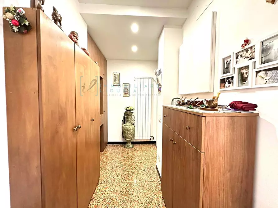 Immagine 3 di Appartamento in vendita  in Viale Pontelungo a Albenga
