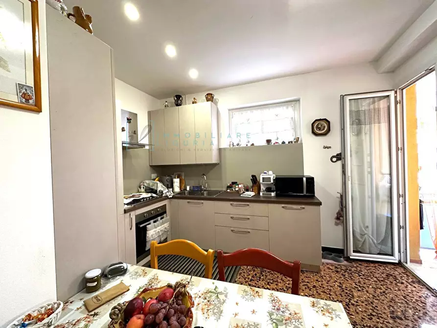 Immagine 6 di Appartamento in vendita  in Viale Pontelungo a Albenga