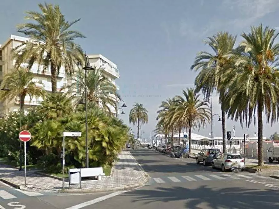 Immagine 1 di Appartamento in affitto  in viale italia a Albenga