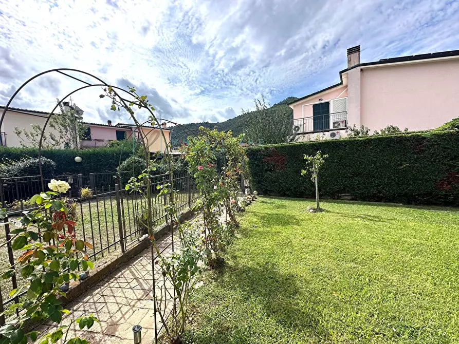 Immagine 3 di Villetta a schiera in vendita  in via scogliaira a Ortovero