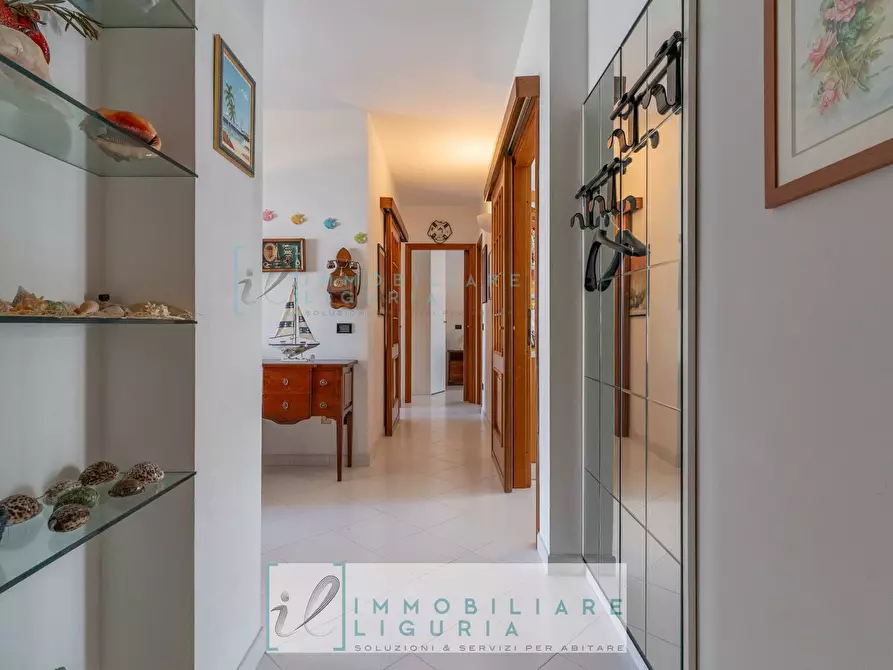 Immagine 3 di Appartamento in vendita  in Via Bologna a Albenga
