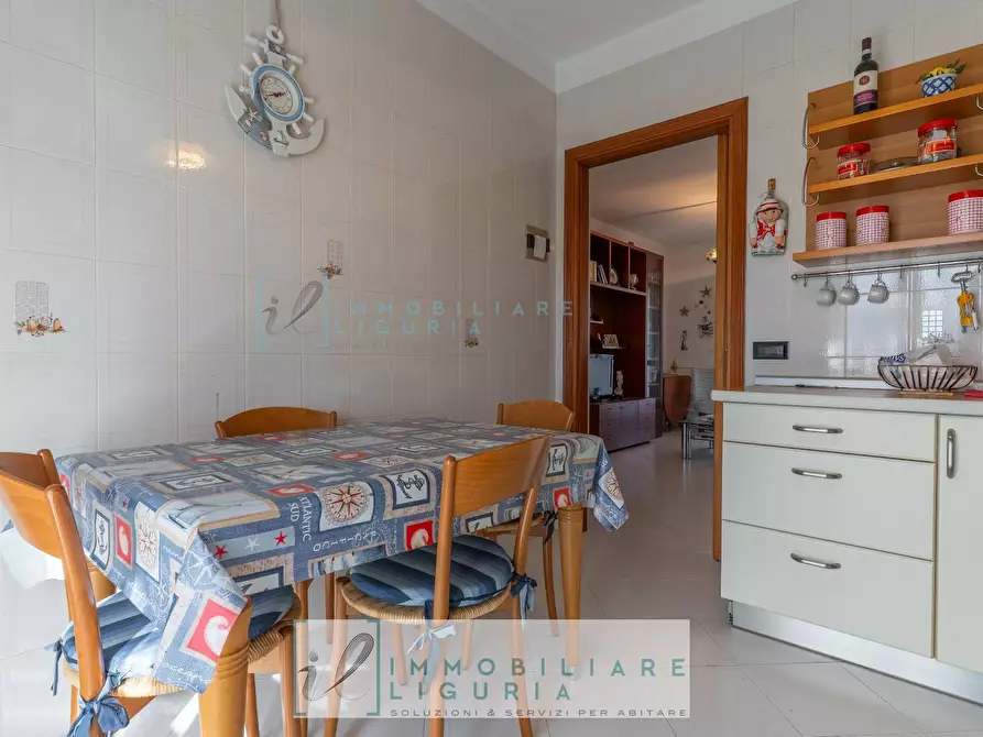 Immagine 8 di Appartamento in vendita  in Via Bologna a Albenga