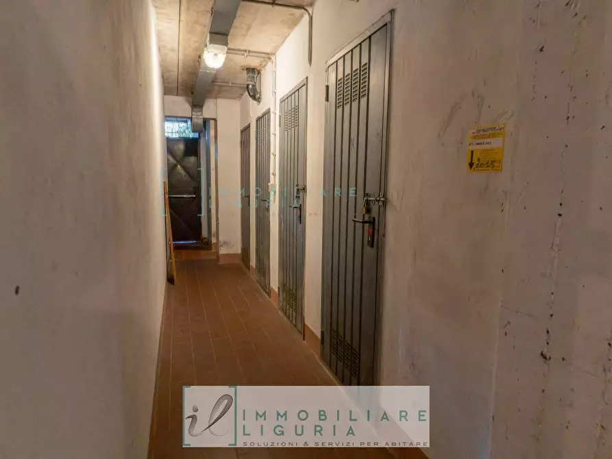 Immagine 33 di Appartamento in vendita  in Via Bologna a Albenga