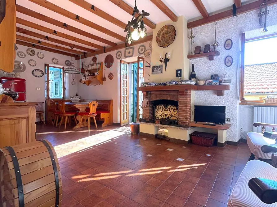 Immagine 1 di Appartamento in vendita  a Pieve Di Teco