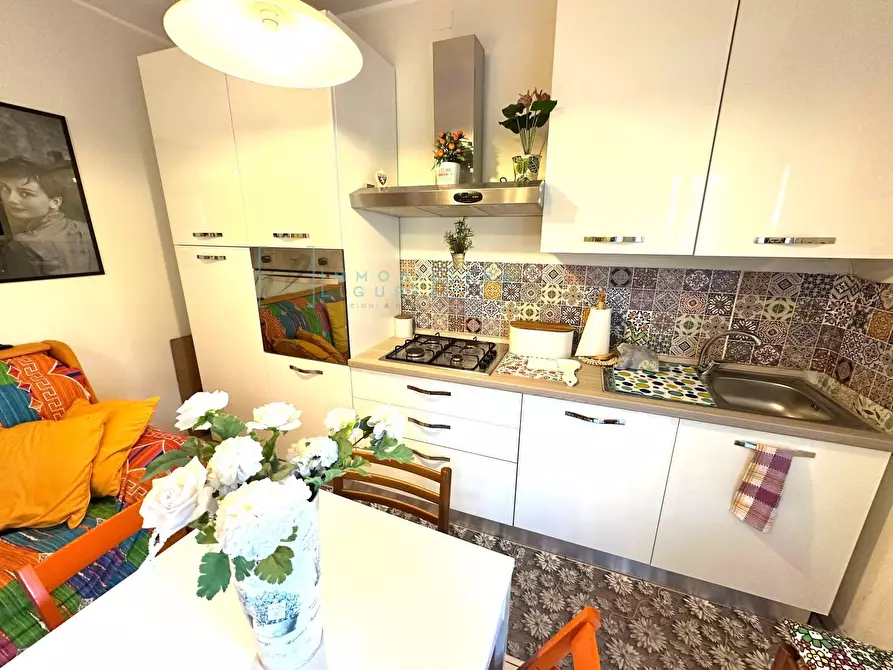 Immagine 10 di Appartamento in vendita  in Via Cav. F. Perseghini a Albenga