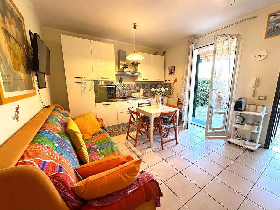 Immagine 12 di Appartamento in vendita  in Via Cav. F. Perseghini a Albenga