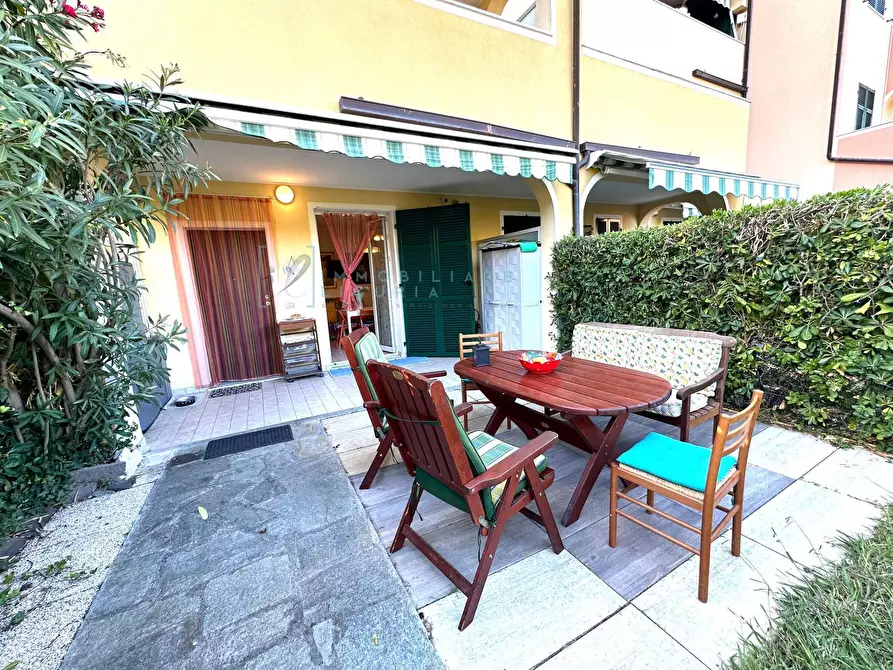 Immagine 21 di Appartamento in vendita  in Via Cav. F. Perseghini a Albenga