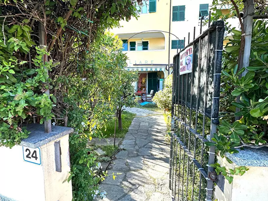 Immagine 32 di Appartamento in vendita  in Via Cav. F. Perseghini a Albenga