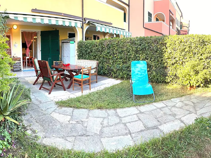 Immagine 31 di Appartamento in vendita  in Via Cav. F. Perseghini a Albenga