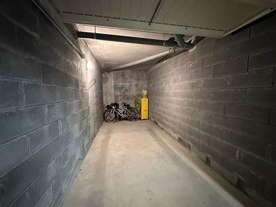 Immagine 34 di Appartamento in vendita  in Via Cav. F. Perseghini a Albenga