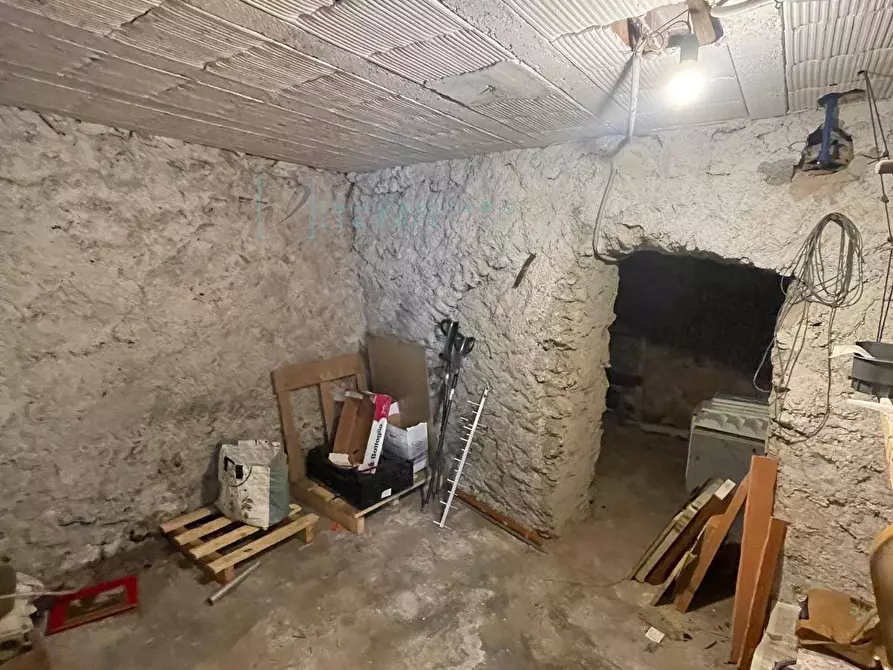 Immagine 41 di Rustico / casale in vendita  in Piazza Ottano a Pornassio