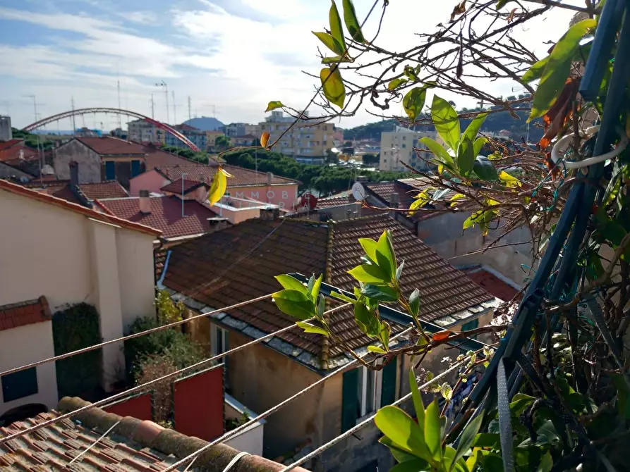 Immagine 2 di Appartamento in vendita  in via roma a Albenga