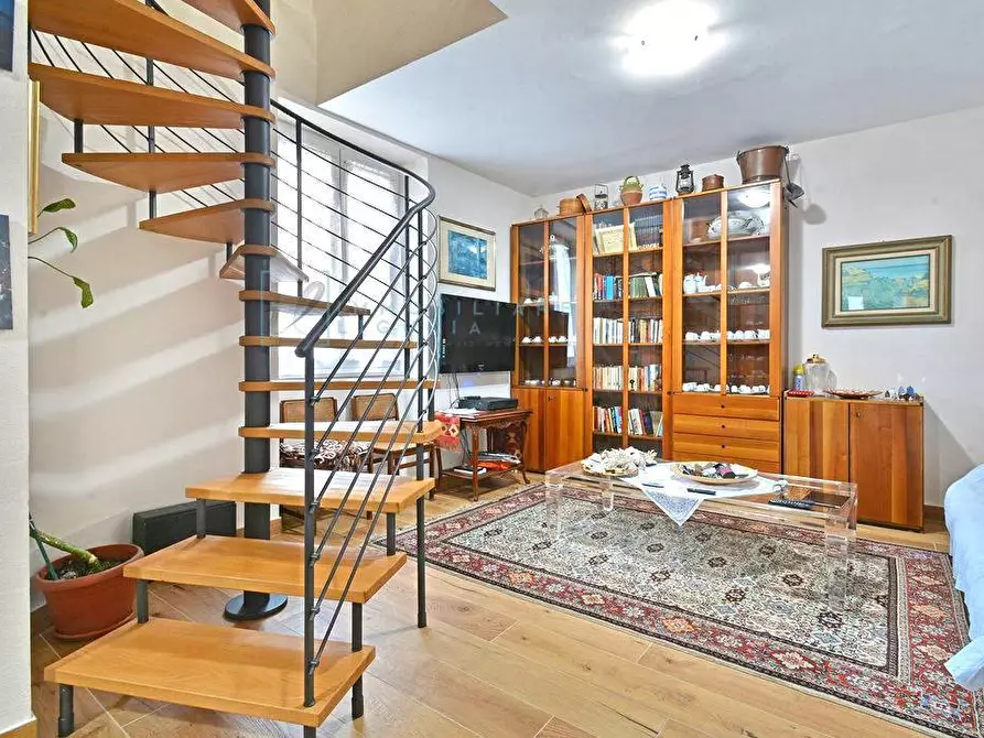 Immagine 14 di Appartamento in vendita  in Viale Pontelungo a Albenga