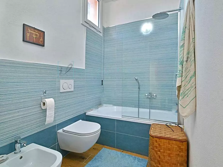 Immagine 22 di Appartamento in vendita  in Viale Pontelungo a Albenga