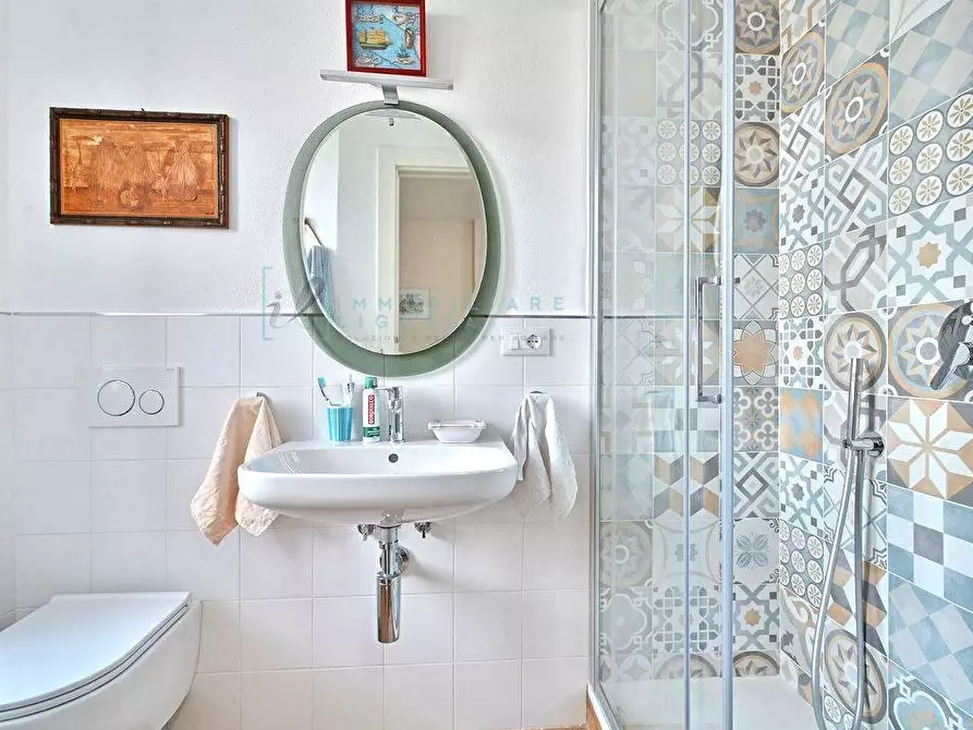 Immagine 26 di Appartamento in vendita  in Viale Pontelungo a Albenga