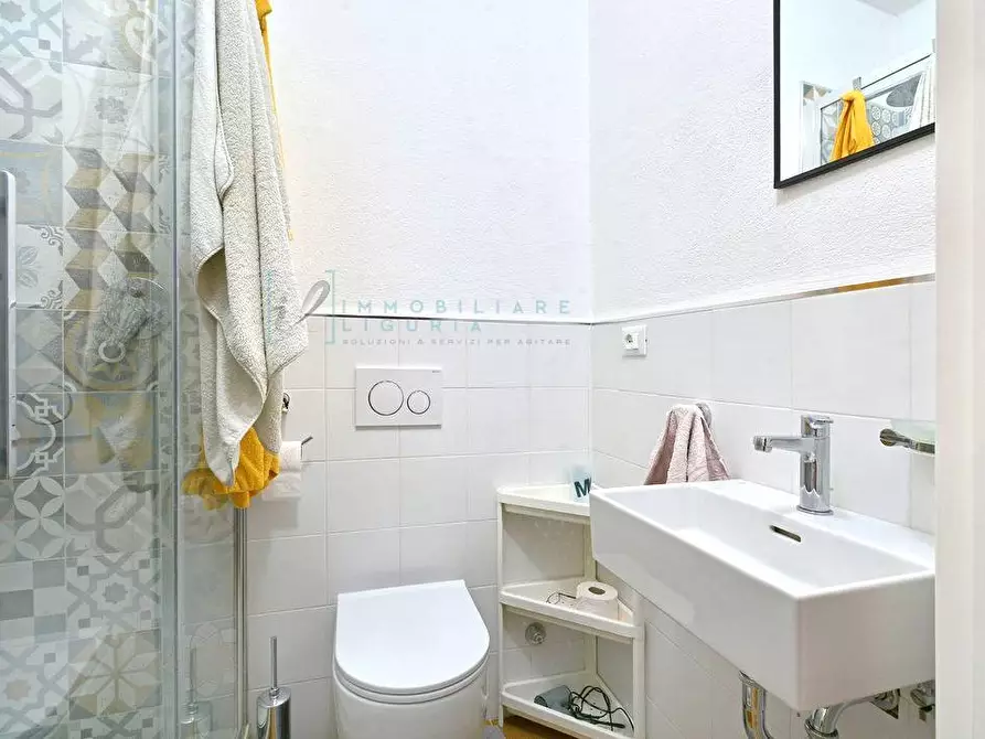 Immagine 29 di Appartamento in vendita  in Viale Pontelungo a Albenga