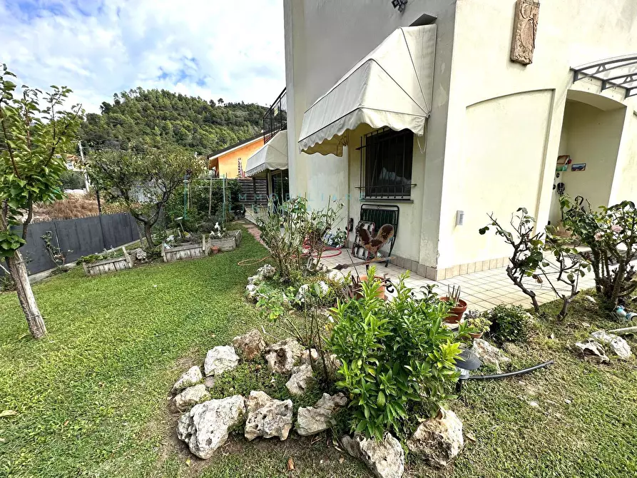 Immagine 52 di Villetta a schiera in vendita  in via scogliaira a Ortovero