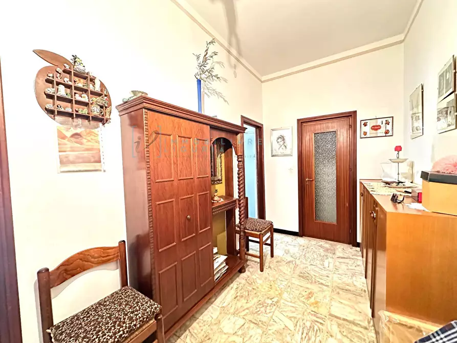 Immagine 8 di Appartamento in vendita  in Via Eperanto a Albenga