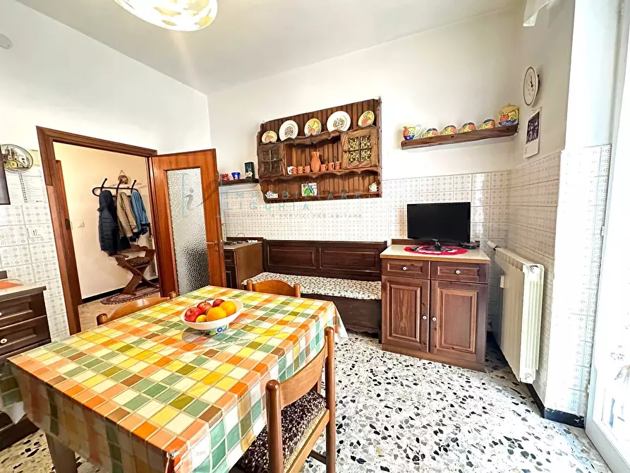 Immagine 13 di Appartamento in vendita  in Via Eperanto a Albenga