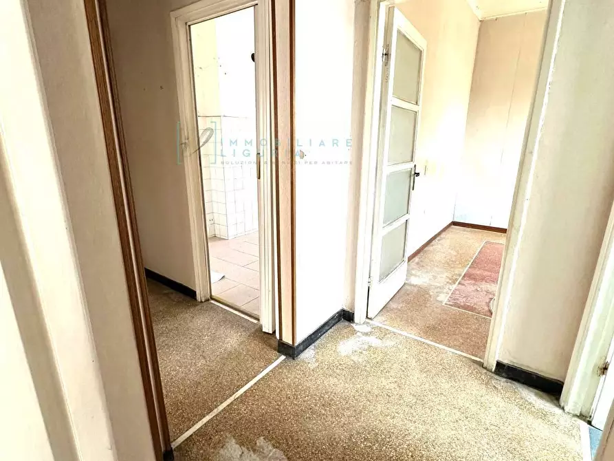 Immagine 12 di Appartamento in vendita  in via savona a Albenga