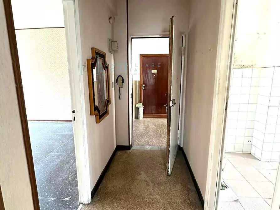 Immagine 7 di Appartamento in vendita  in via savona a Albenga