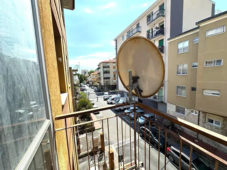 Immagine 29 di Appartamento in vendita  in via savona a Albenga