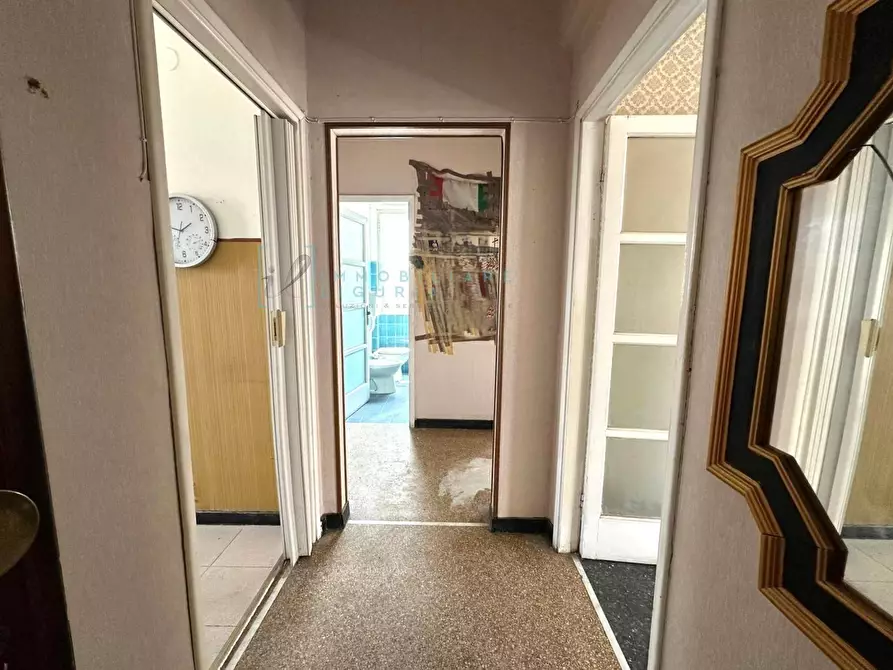 Immagine 8 di Appartamento in vendita  in via savona a Albenga