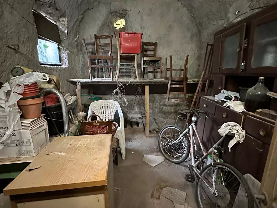 Immagine 44 di Rustico / casale in vendita  in Via Tornatore a Zuccarello