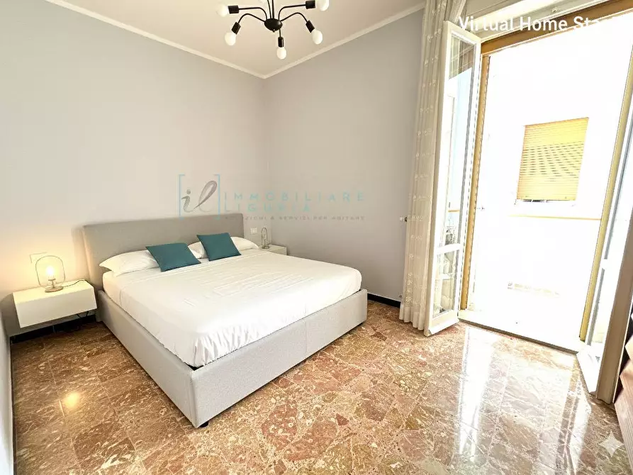 Immagine 3 di Appartamento in vendita  in Piazza Nenni a Albenga