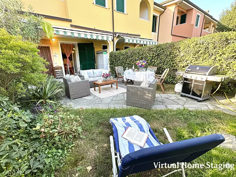 Immagine 2 di Appartamento in vendita  in Via Cav. F. Perseghini a Albenga