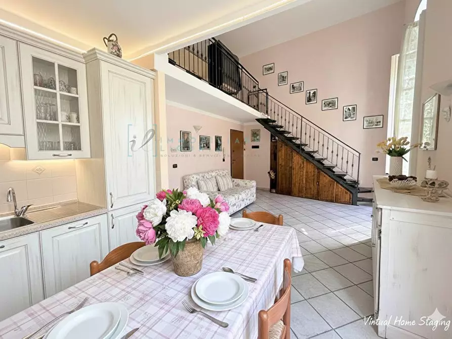 Immagine 6 di Appartamento in vendita  in via torlaro a Albenga