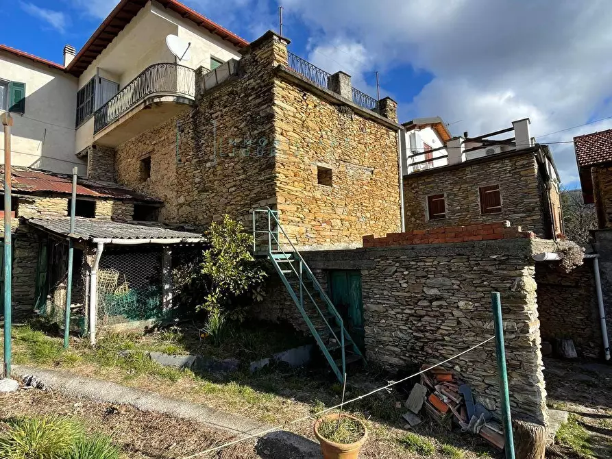 Immagine 1 di Rustico / casale in vendita  in Via Piemare a Pieve Di Teco