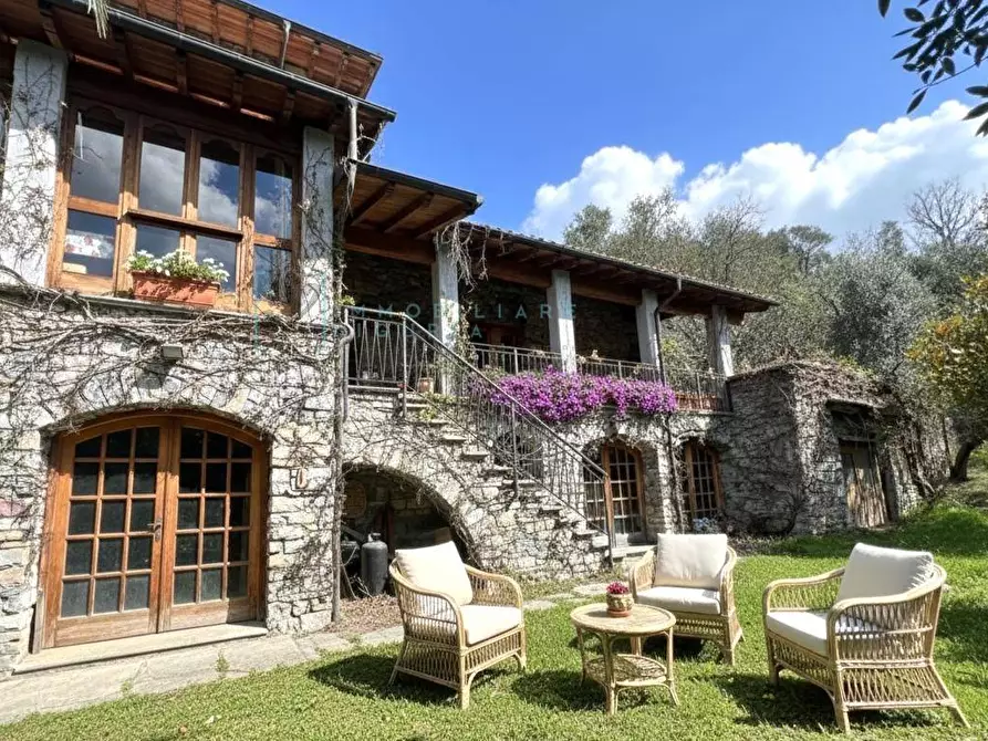 Immagine 3 di Villa in vendita  in ligassorio a Pieve Di Teco