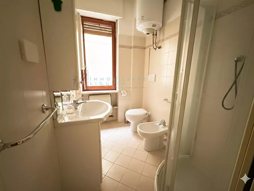 Immagine 7 di Appartamento in vendita  in Via Cardellino a Alassio