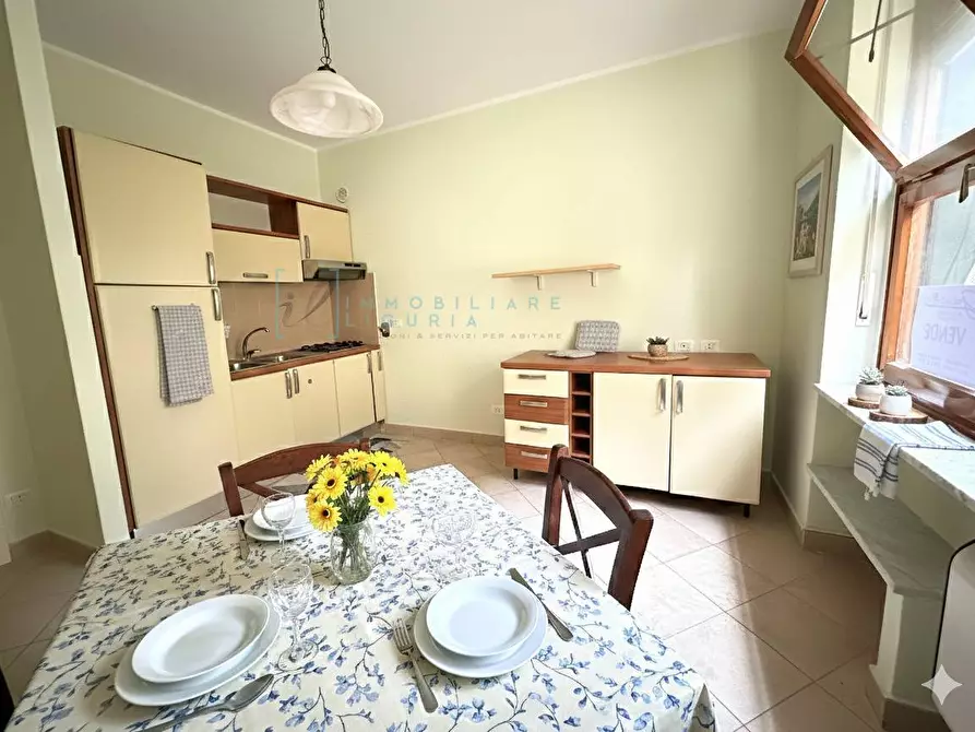 Immagine 5 di Appartamento in vendita  in Via Cardellino a Alassio