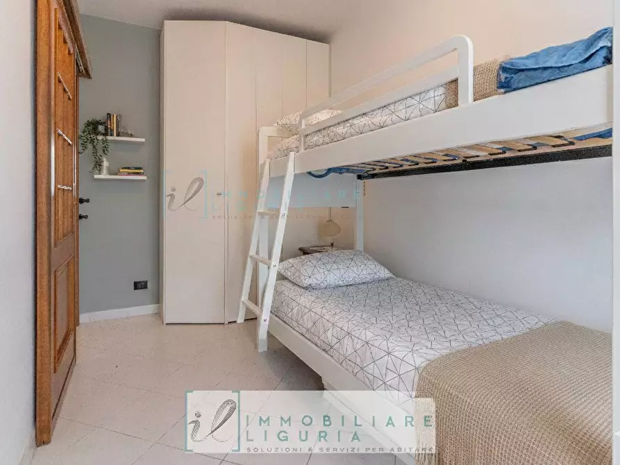 Immagine 5 di Appartamento in vendita  in Via Bologna a Albenga
