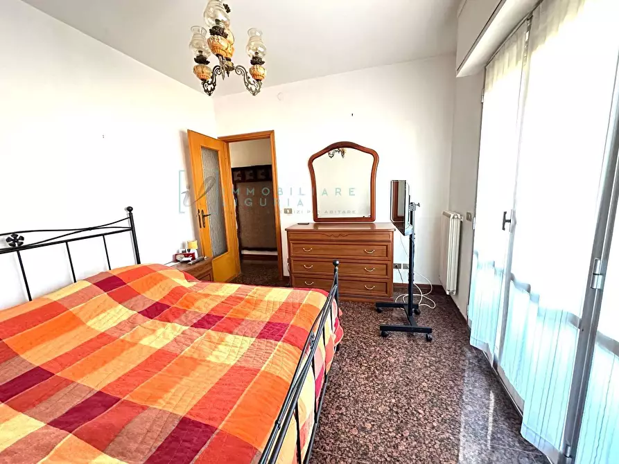 Immagine 14 di Appartamento in vendita  in Via Manfro e Merlini a Albenga