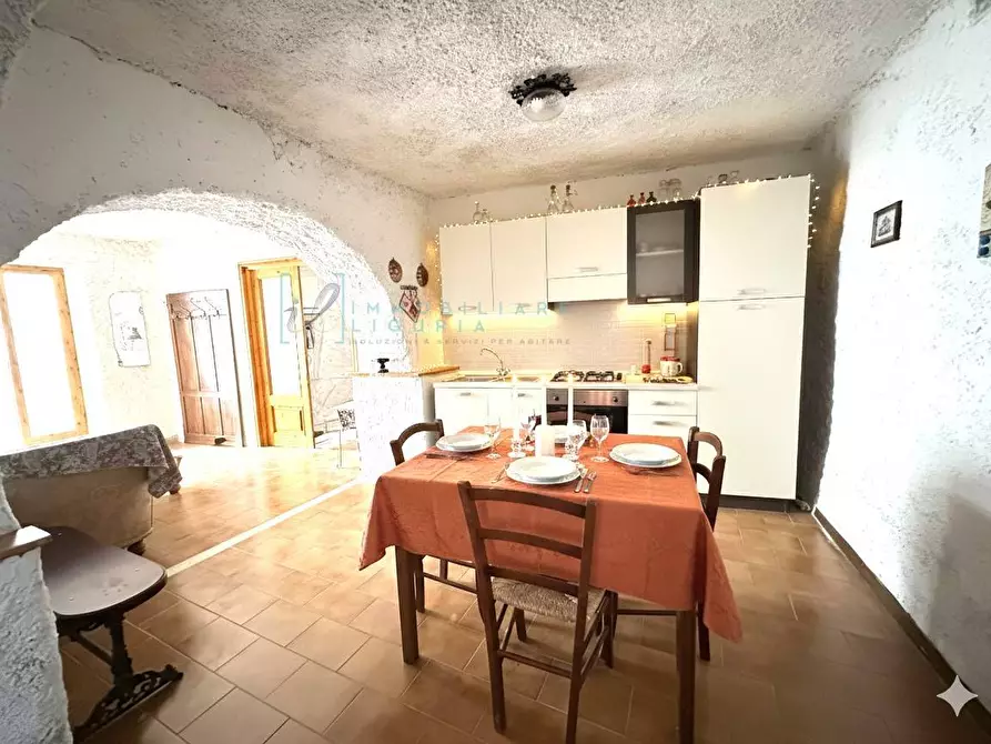Immagine 2 di Casa indipendente in vendita  in località cantone a Vendone