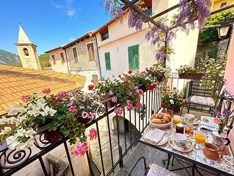 Immagine 3 di Rustico / casale in vendita  in Via Maggiore a Castelvecchio Di Rocca Barbena