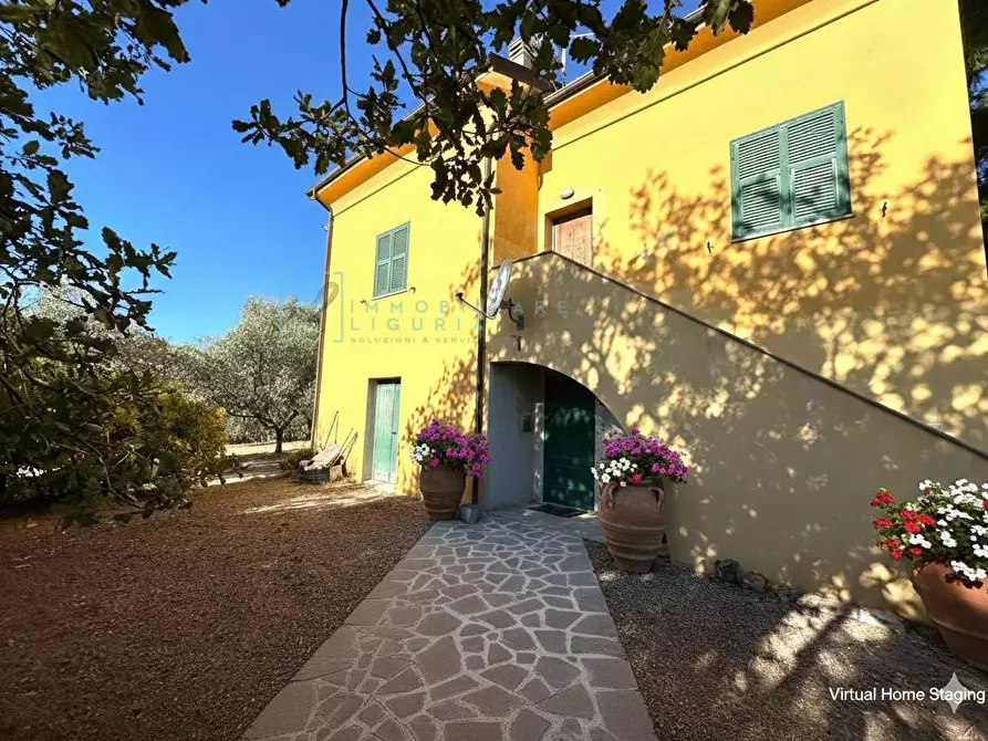 Immagine 1 di Villa in vendita  in Via Costa da Moglia a Arnasco