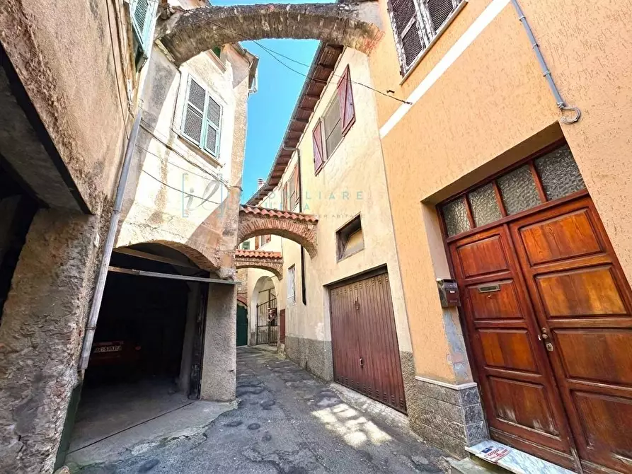 Immagine 1 di Casa indipendente in vendita  in Via San Bartolomeo lusignano a Albenga