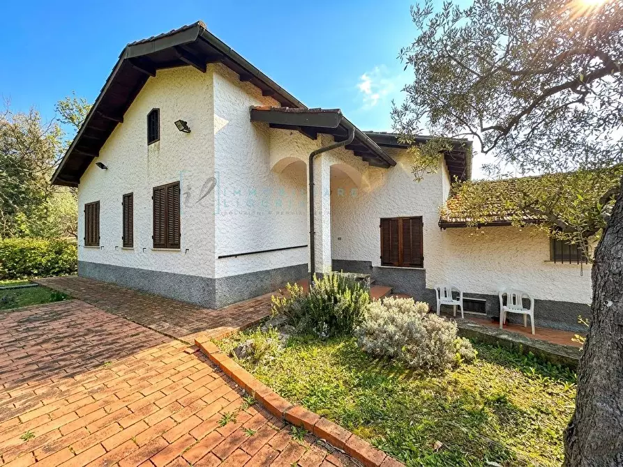 Immagine 3 di Villa in vendita  in Regione Bauso a Garlenda